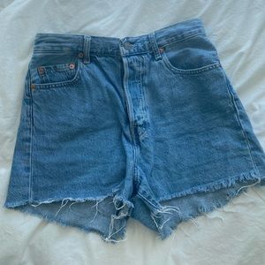 Levi’s Ribcage Shorts